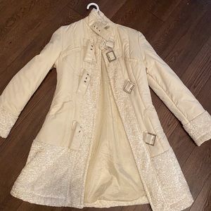 White Trench coat (used, never worn)